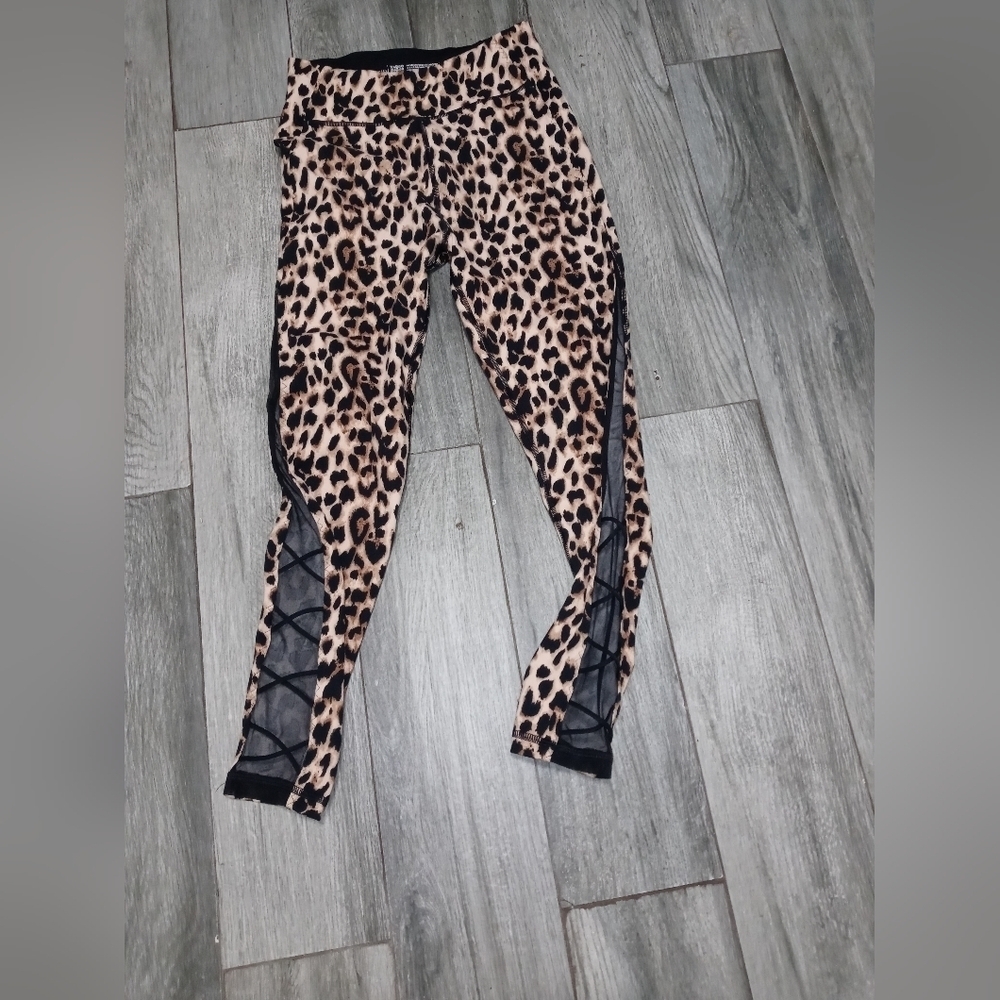 VICTORIA'S SECRET CHEETAH PRINT STRETCH LEGGINGS WITH MESH SIDES
